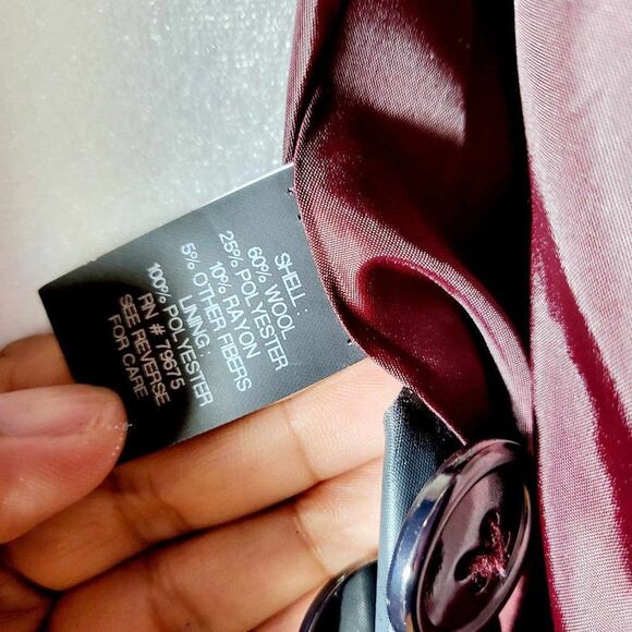 Used: APT 9 WOOL COAT. SIZE: SMALL, COLOR: MAROON - Picture 2 of 12